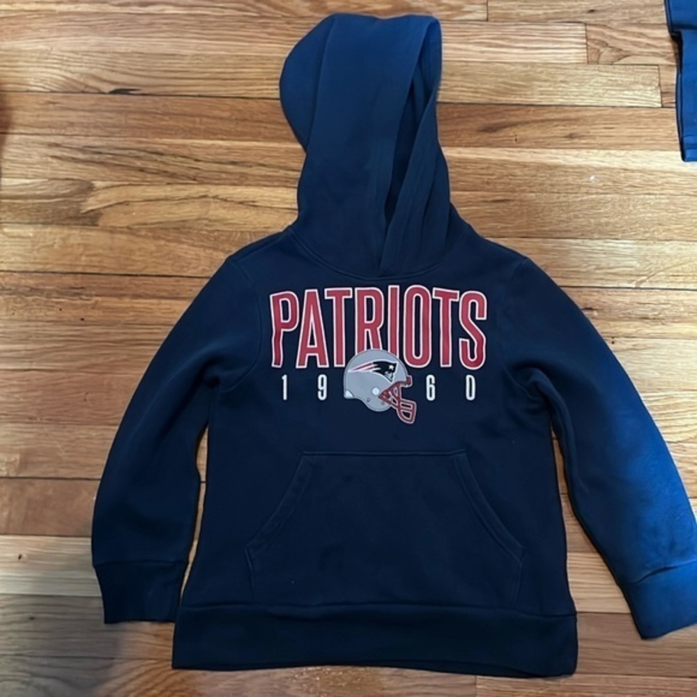 NFL New England patriots kids navy pullover hooded sweatshirt 6-7Y fit is 5/6